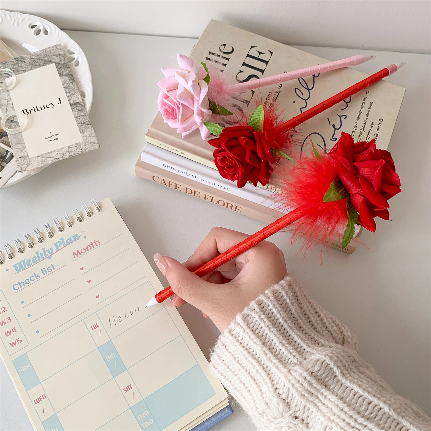 Rose Shaped Ballpoint Pens Office Workspace - view 4