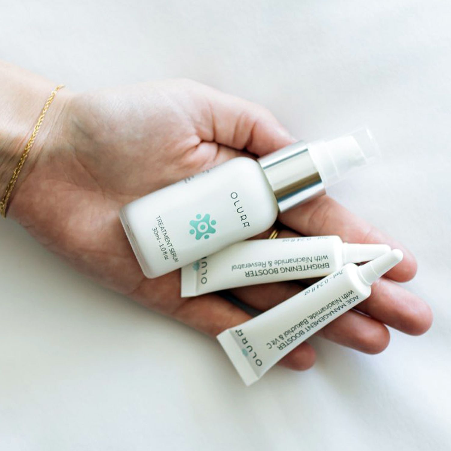 Olura versatile Treatment Serum — angle 4, free shipping at JEHORIZON