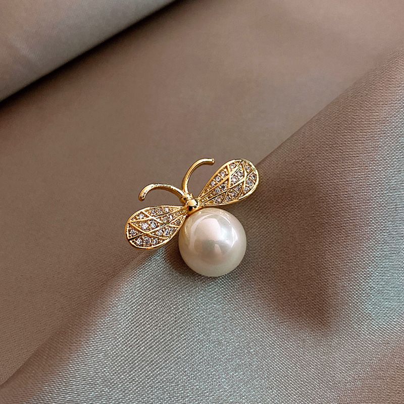 Bee Faux Pearl Brooch Pin Fashion — angle 2, free shipping at JEHORIZON